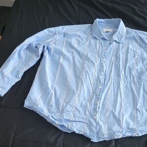 AMERICAN EAGLE Women's Blue Striped Button Down Shirt